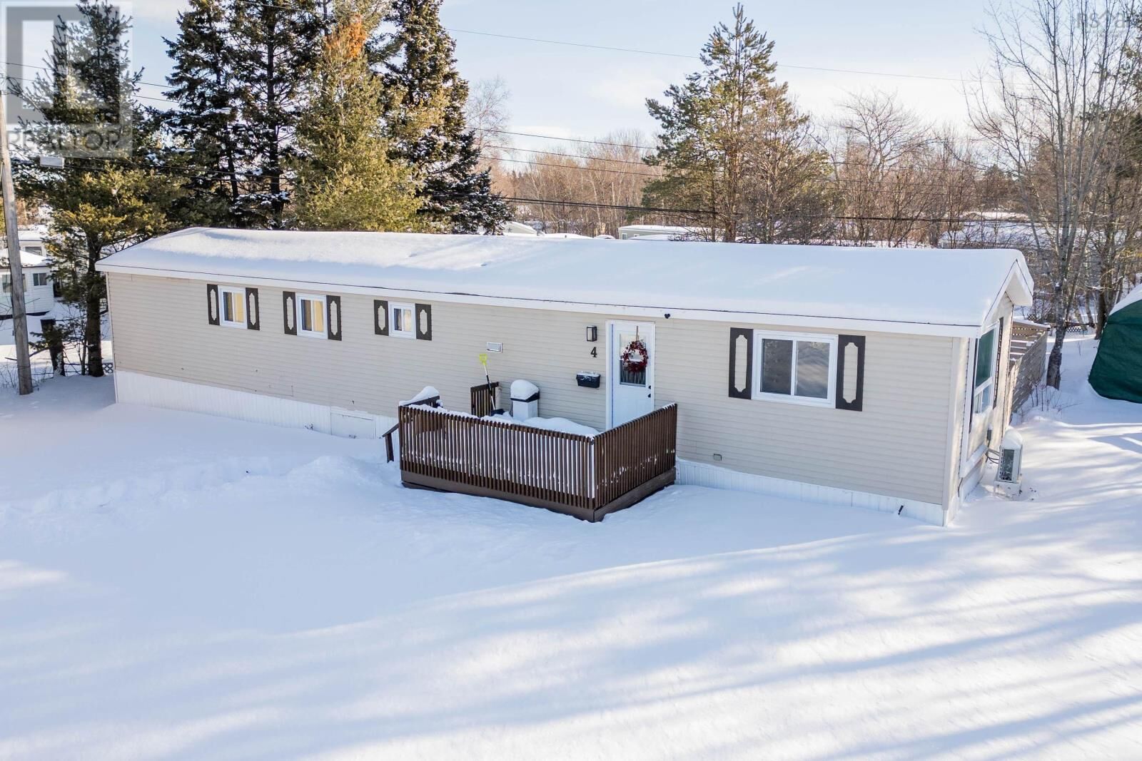 Property Photo:  4 Bayview Crescent  NS B4H 4E5 