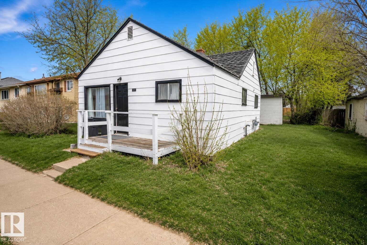 Property Photo: 4922 47 Ave AB T0A 3A4