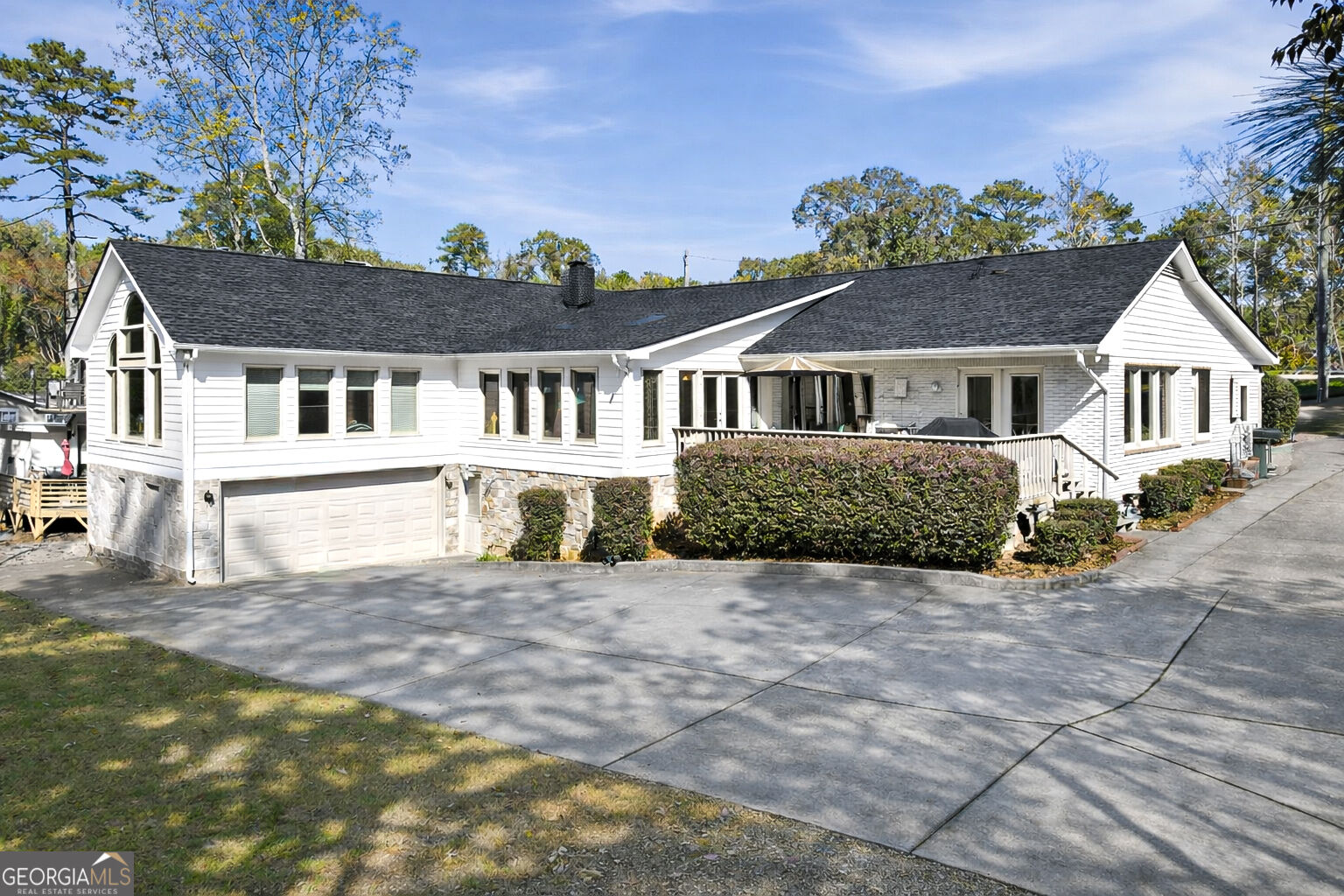 Property Photo:  6558 Lanier Island Parkway  GA 30518 