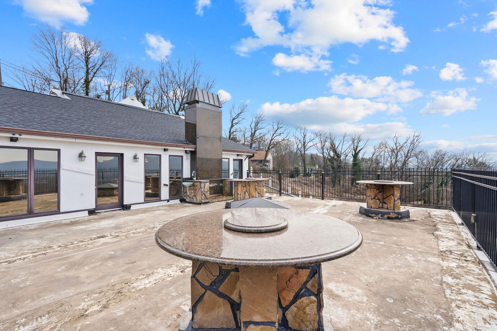 Property Photo:  551 W Shadowlawn Drive  TN 37404 