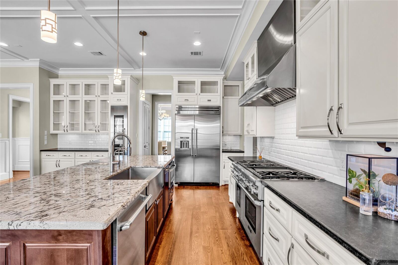 Property Photo: 4702 Lido Lane TX 77092