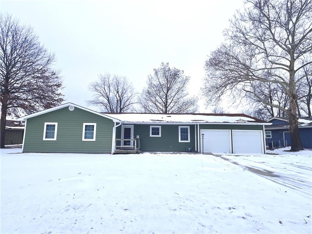 Property Photo:  919 Circle Drive  KS 67301 