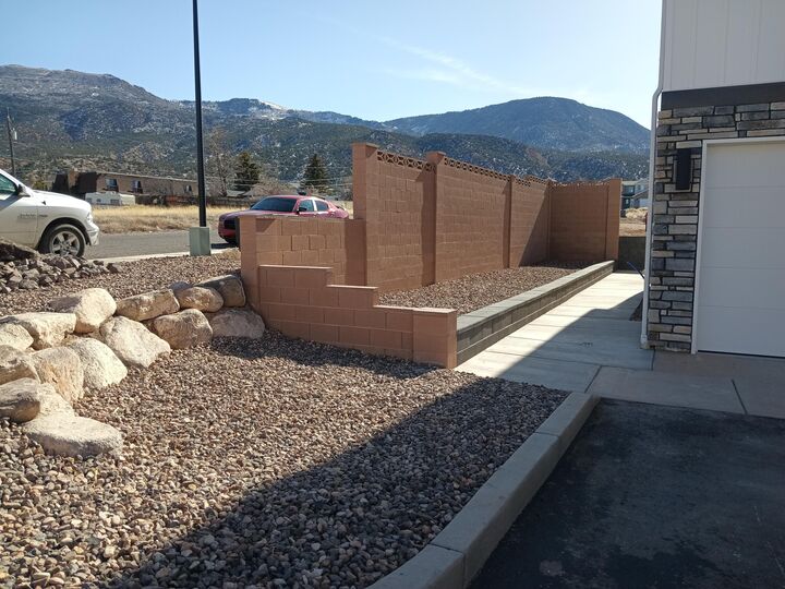 Property Photo:  357 Joe Thurston Way Unit 18  UT 84720 