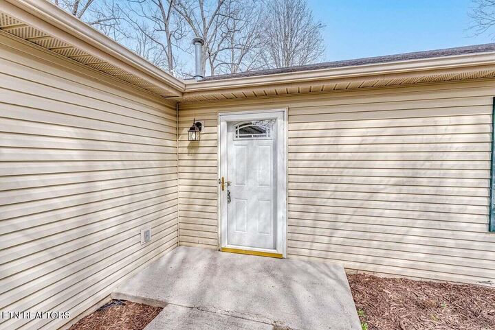 Property Photo:  7662 Trey Oaks Lane  TN 37918 