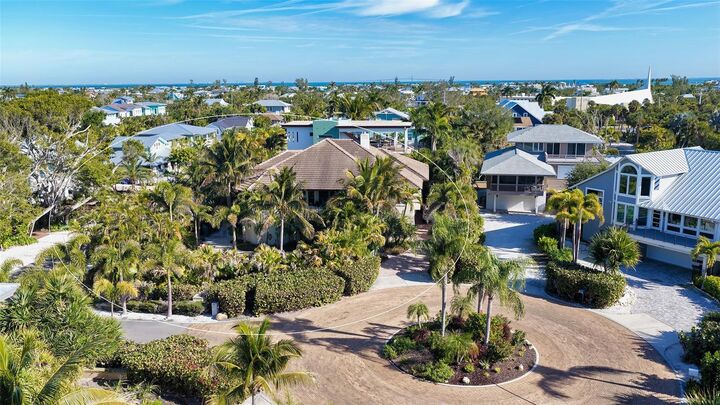 Property Photo:  101 Sunset Lane  FL 34216 