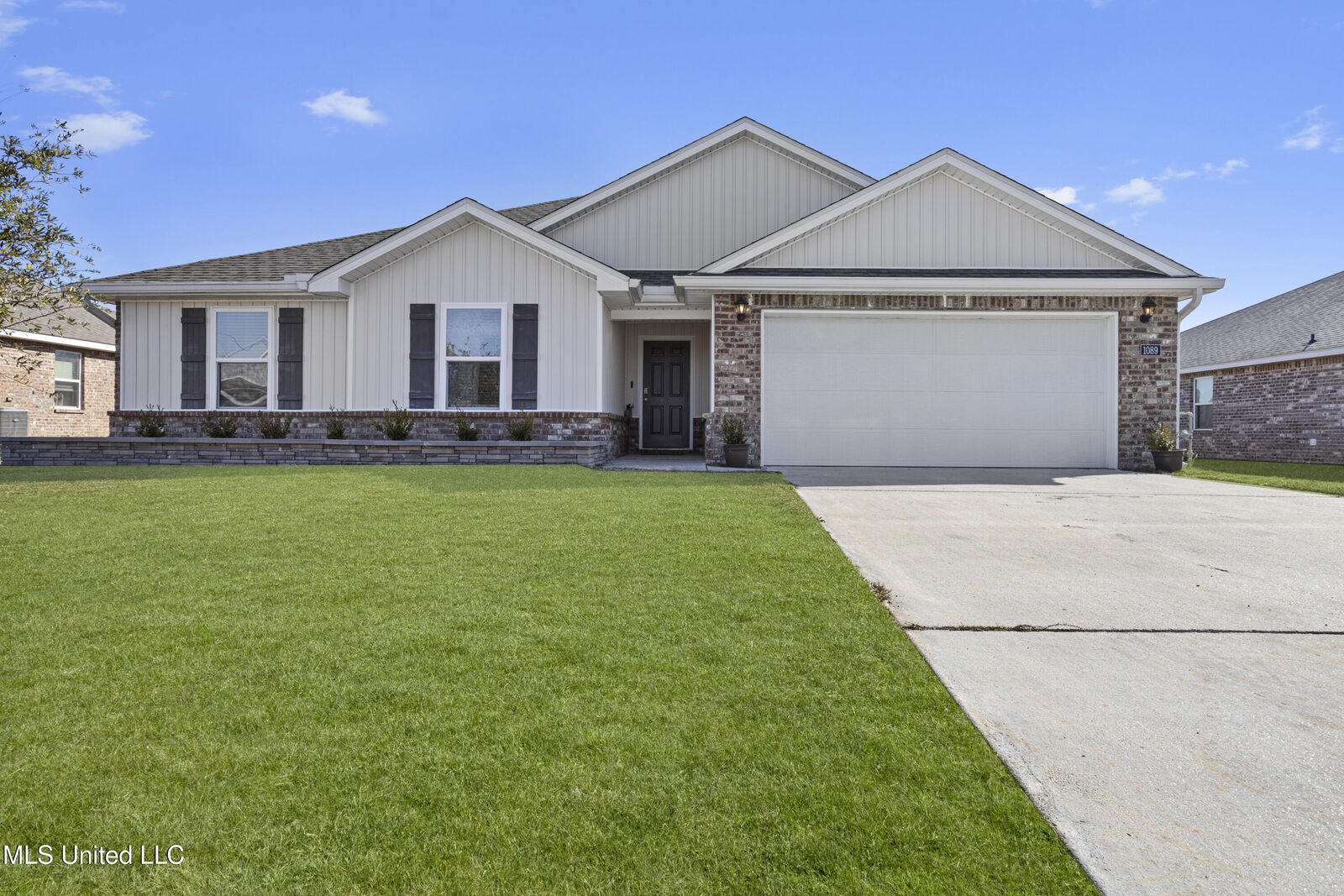 Property Photo:  1089 Enclave Circle  MS 39560 