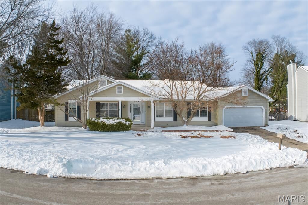 Property Photo:  1018 Timber Creek Lane  IL 62269 