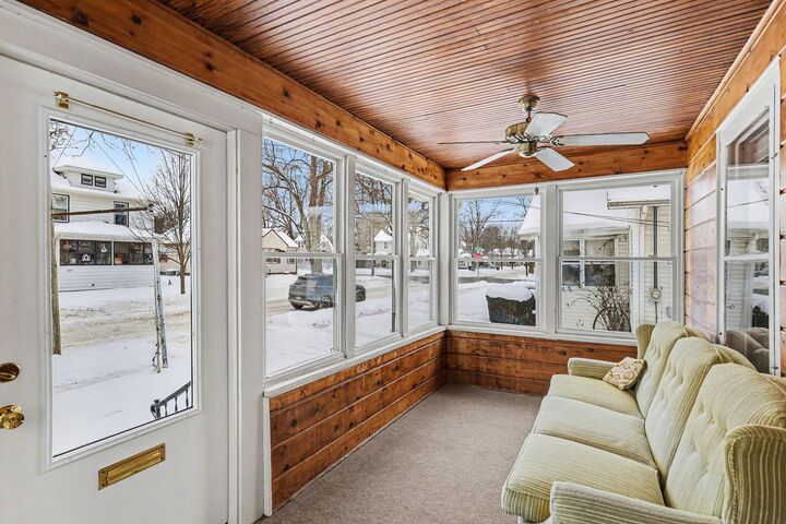 Property Photo:  1608 Maguire Street  MI 49202 