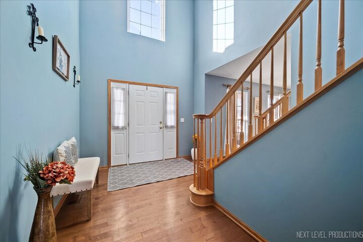 Property Photo:  1910 Crestview Drive  IL 60586 