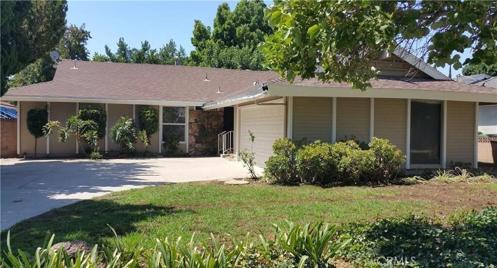 Property Photo:  20420 Keswick Street  CA 91306 