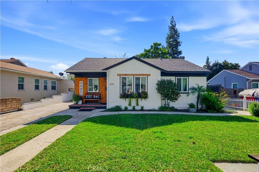 Property Photo:  420 Montana Street  CA 91016 