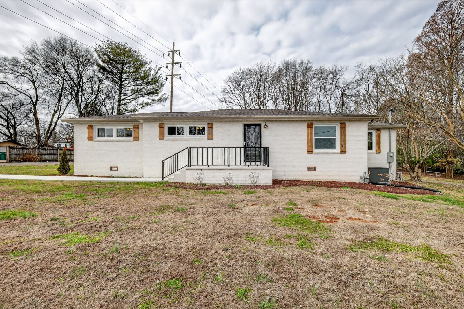 Property Photo: 209 Franklin Park TN 37398