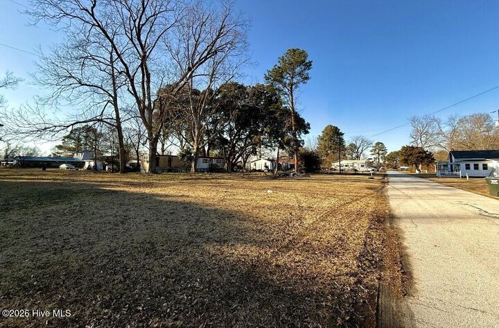 Property Photo:  150 Davis Street  NC 28585 