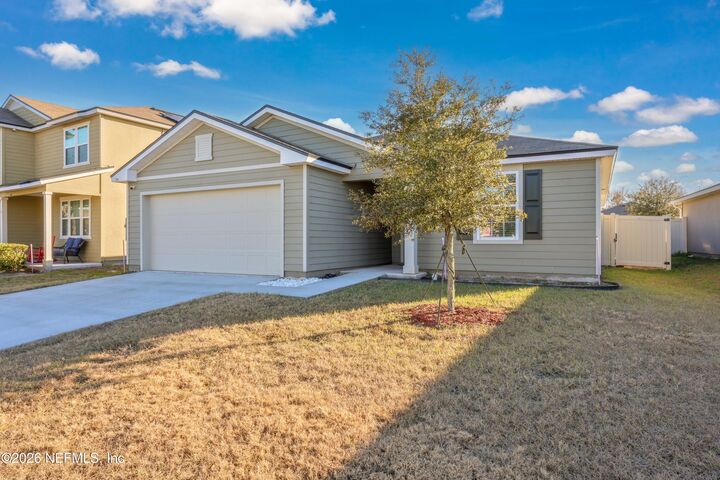 Property Photo:  2190 Willow Springs Drive  FL 32043 