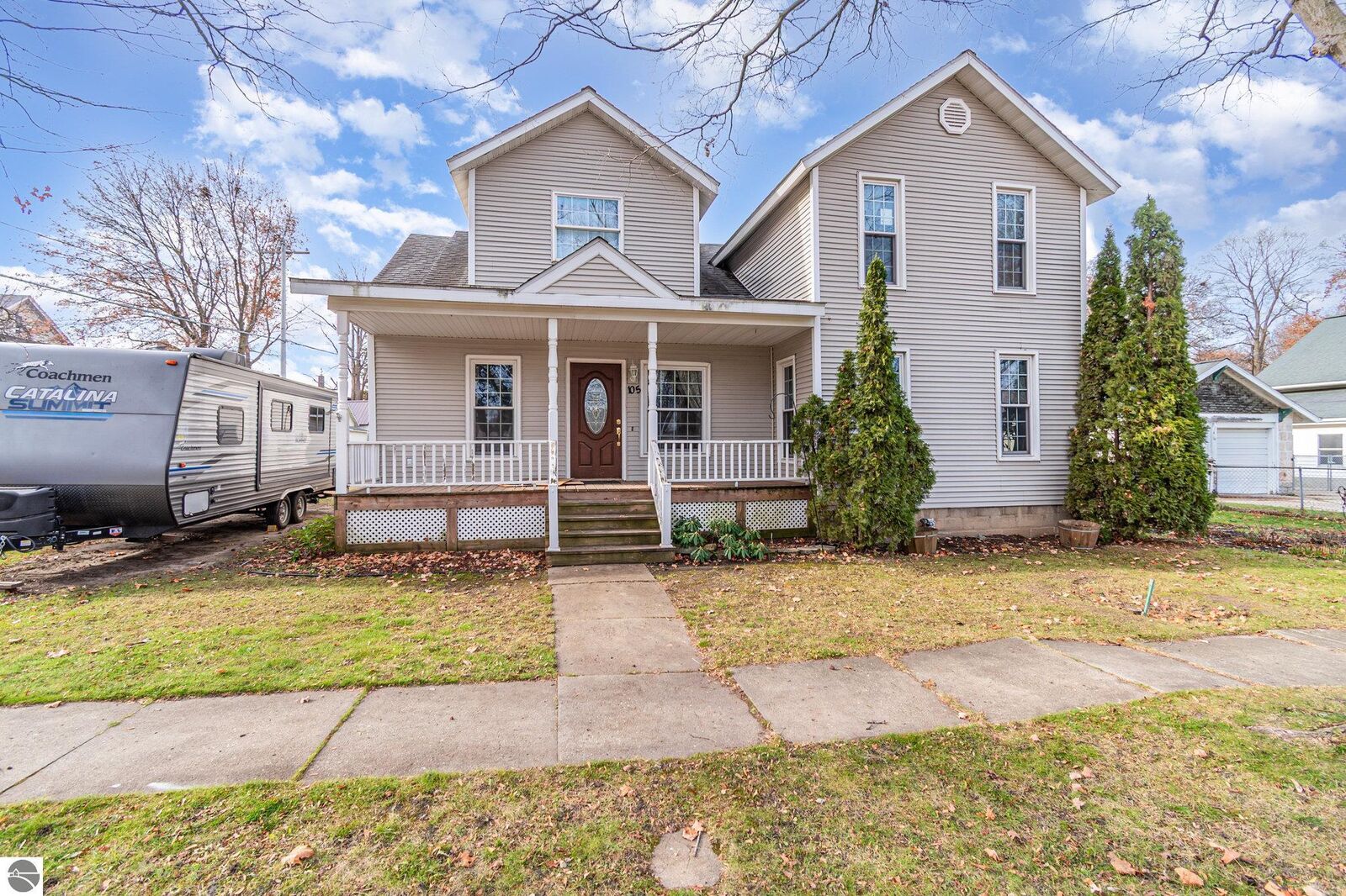 Property Photo:  105 N 4th Street  MI 48883 