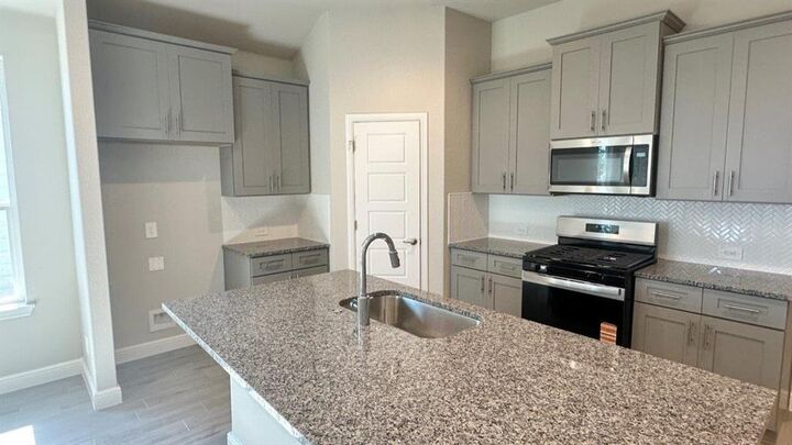 Property Photo:  10873 Black Onyx Drive  TX 76036 