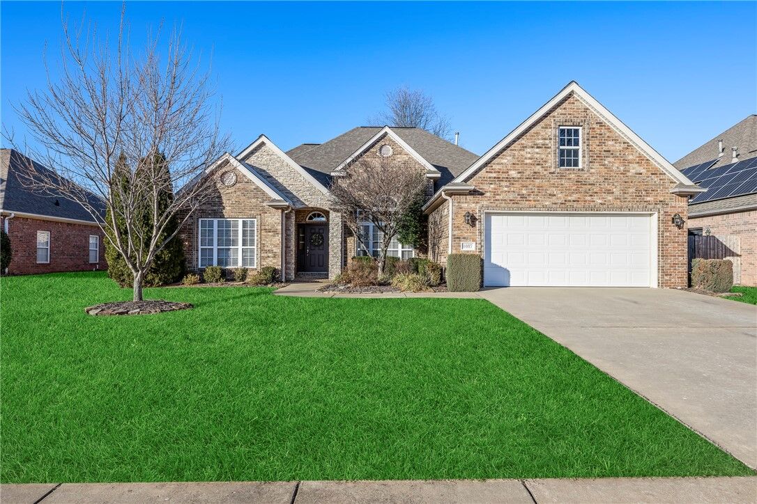 Property Photo:  4007 W Lyndale Drive  AR 72758 