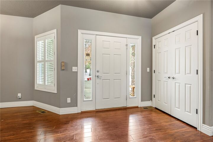 Property Photo:  24 Kirkliston Lane  AR 72715 