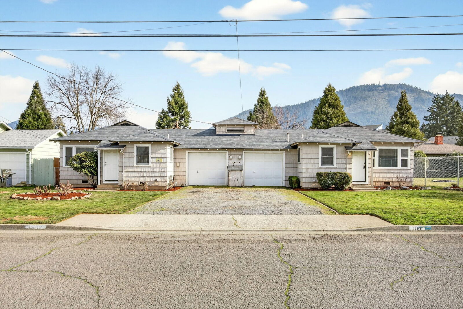 Property Photo:  1595 Cloverlawn Drive  OR 97527 