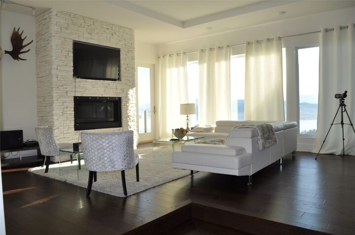 Property Photo:  1843 Diamond View Drive  BC V1Z 4B7 