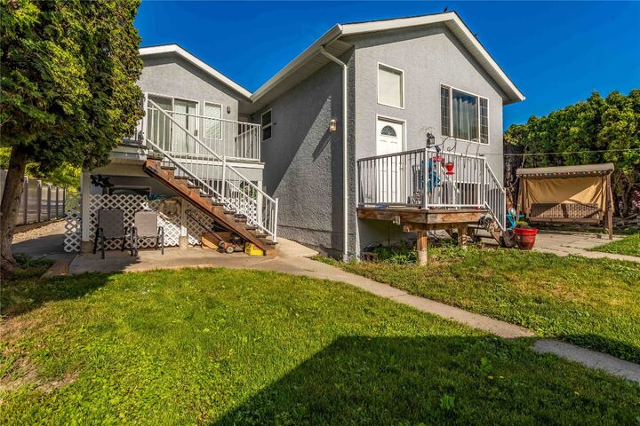 Photo de la propriété:  885 Walrod Street  BC V1Y 2S4 