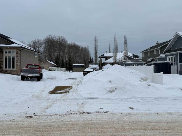 Property Photo:  27 Springwood Drive NE  AB T0G 2A2 