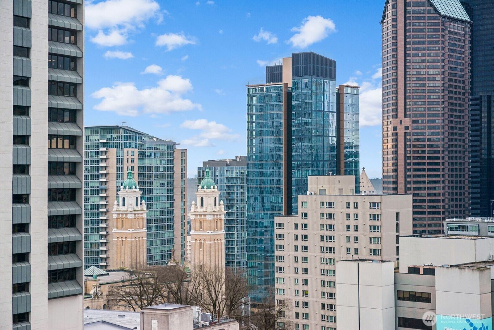 Property Photo: 1017 Minor Avenue 901 WA 98104