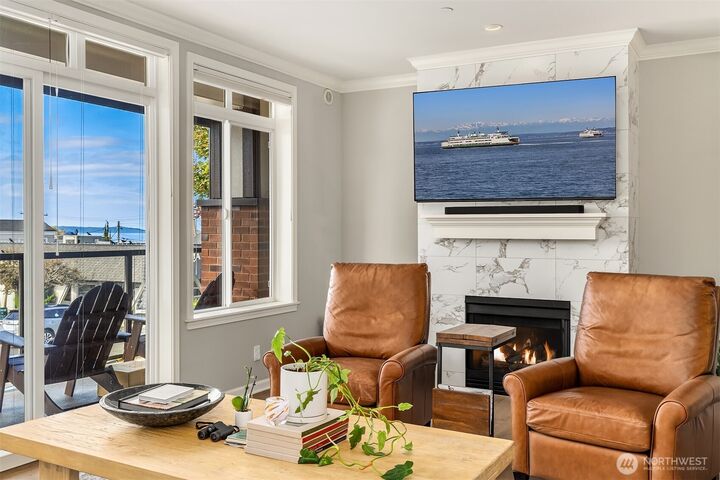 Property Photo:  505  5th Avenue S 205  WA 98020 