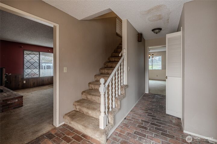 Property Photo: 2328 Easy Street WA 98801