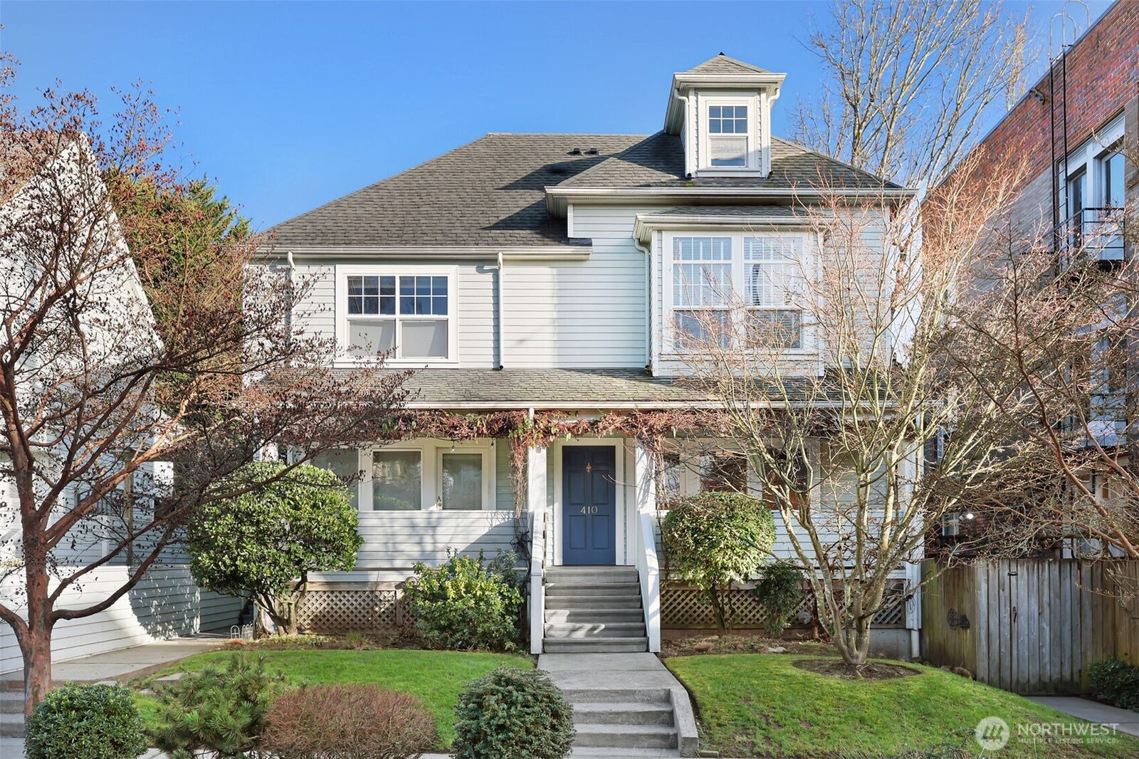 Property Photo:  410  Malden Avenue E B  WA 98112 