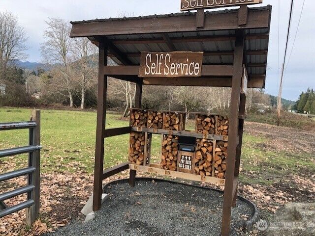 Property Photo: 306558 Highway 101 WA 98320