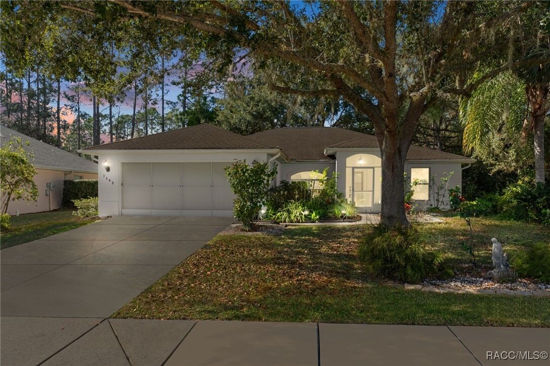 Property Photo: 3548 E Cove Park Trail FL 34442