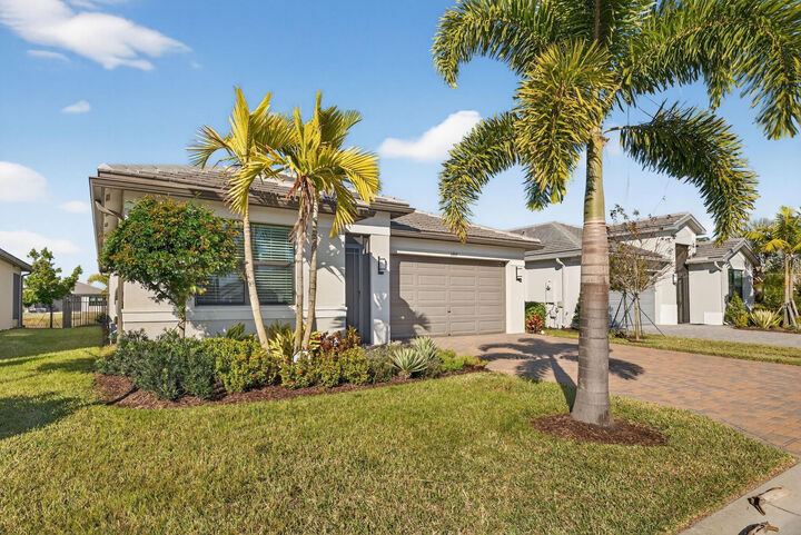 Property Photo: 11919 SW Backshore Drive FL 34987