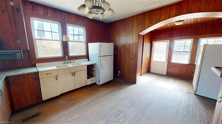 Property Photo:  1502 Herrington Rd  NC 27909 