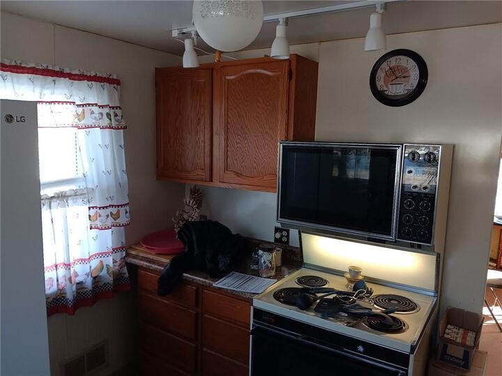 Property Photo: 5 Barre Court RI 02886