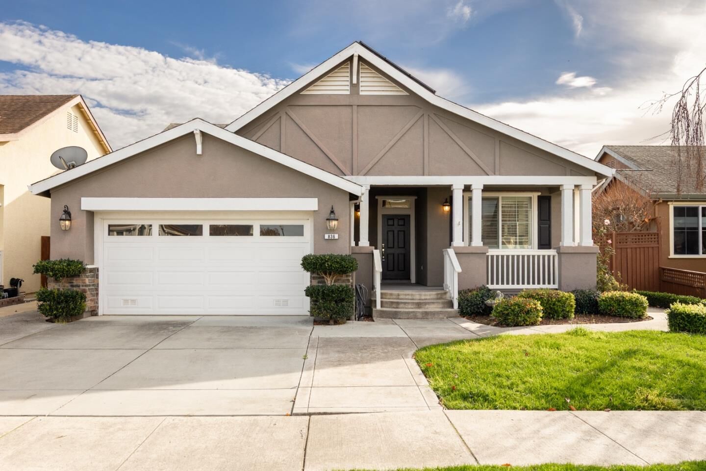 Property Photo:  836 Delta Way  CA 95076 