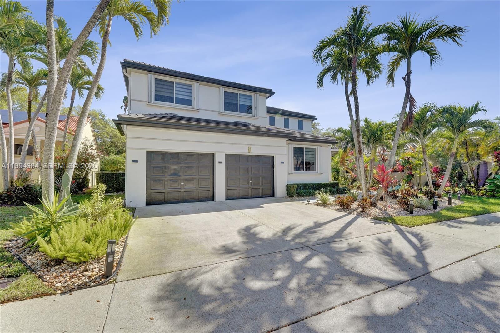 Property Photo:  1367 Camellia Cir  FL 33326 