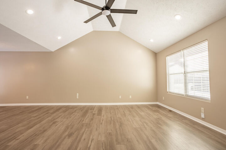 Property Photo:  2321 E Lee Street  MO 65738 