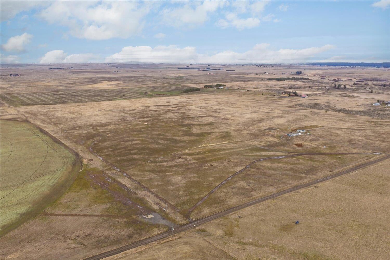 Property Photo:  295xx W Hallett Rd  WA 99022 