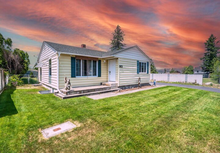 Property Photo:  512 S Thierman Rd  WA 99212 