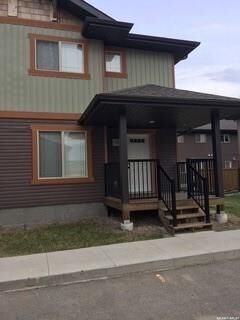 Property Photo:  880 5th Street 18  SK S4H 1A4 