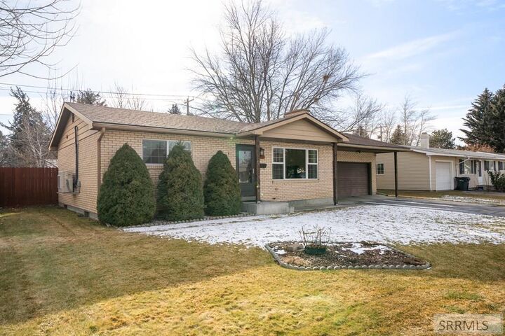 Property Photo:  1807 Camrose Street  ID 83402 