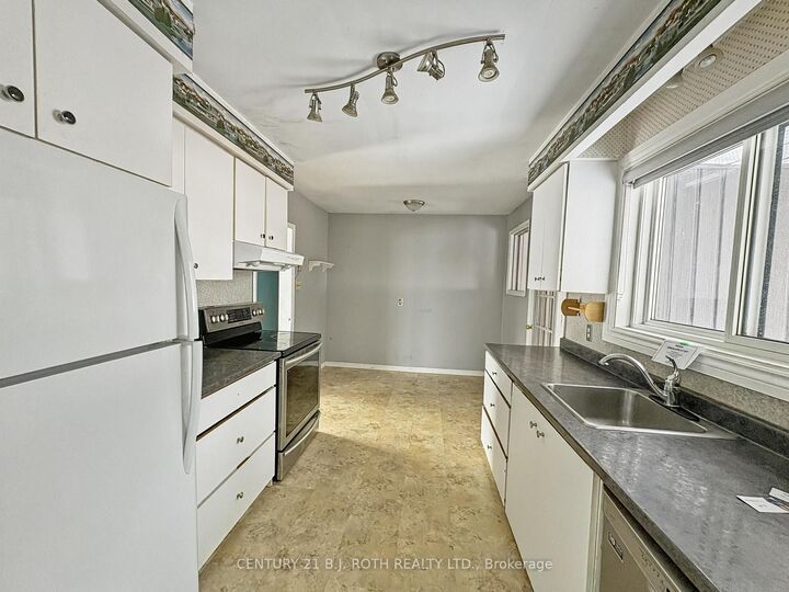 Property Photo:  150 Nelson Street E  ON L9R 1J5 