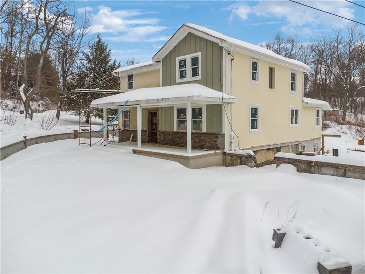 Property Photo:  2588 Elgro Rd  PA 15044 