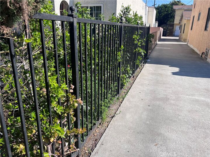 Property Photo:  8954 S Gate  CA 90280 