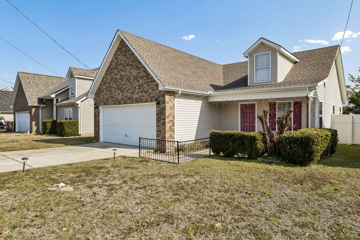 Property Photo:  157 Howard Woody Dr  TN 37086 