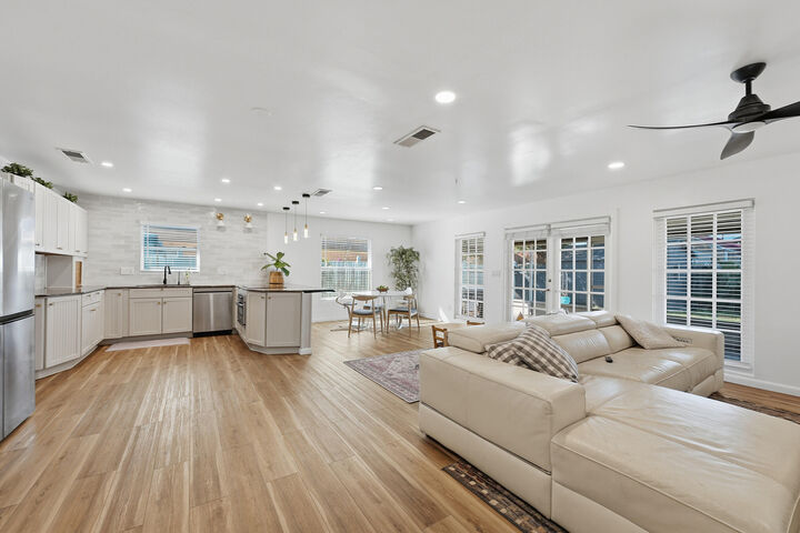 Property Photo:  5501 Palm Drive  FL 34982 