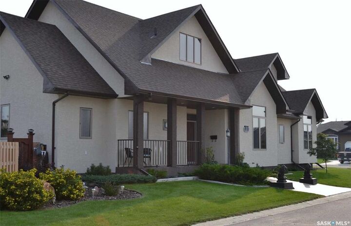 Property Photo:  11 Robertson Road  SK S0K 2M0 