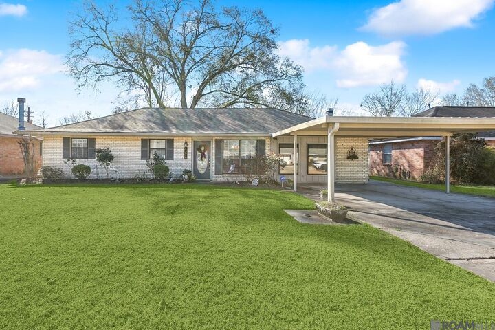 Property Photo:  14972 S Bolivar Dr  LA 70819 