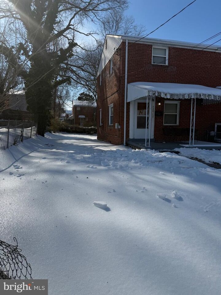 Property Photo:  720 Cabin Branch Drive  MD 20743 